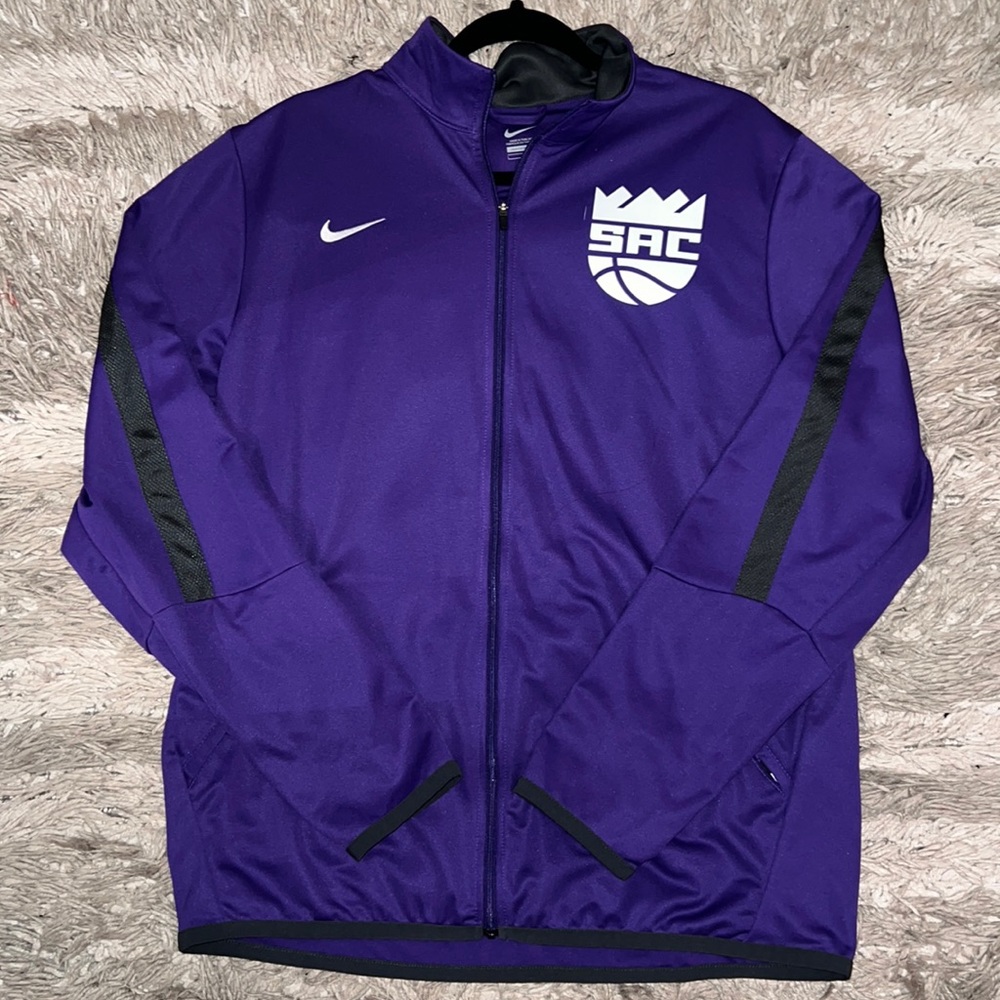 NBA Sacramento Kings Large jacket!